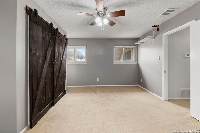 5203 Metcalf, Windcrest, TX 78239