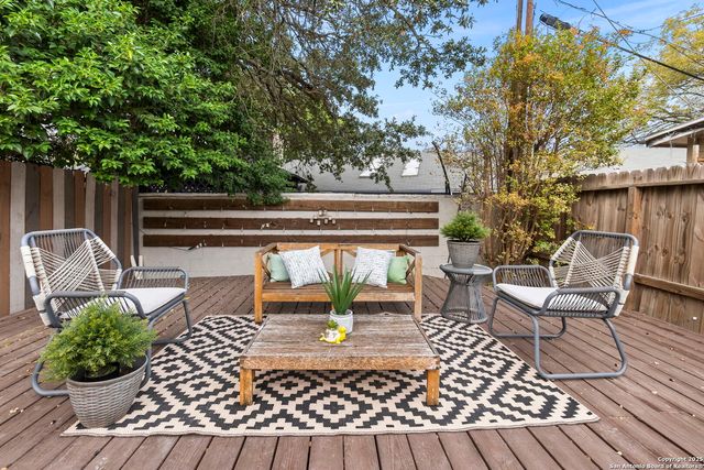 5203 Metcalf, Windcrest, TX 78239