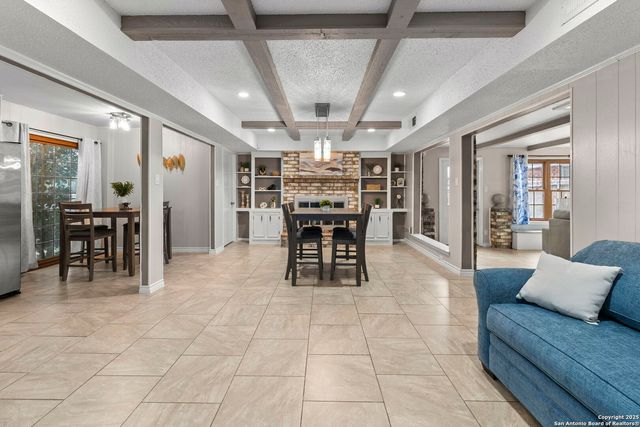 5203 Metcalf, Windcrest, TX 78239