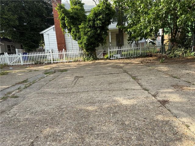 1146 W Ocean View AVE, Norfolk, VA 23503