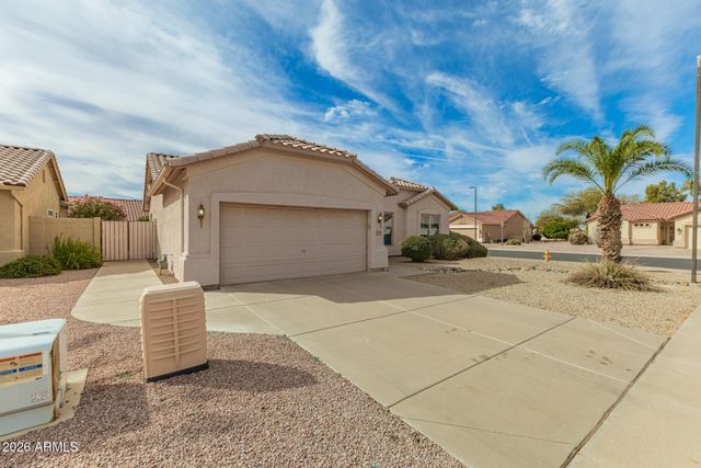 1413 E PEACH TREE Drive, Chandler, AZ 85249