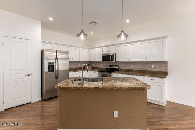 1413 E PEACH TREE Drive, Chandler, AZ 85249