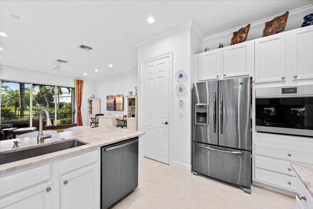 1437 Barlow Court, Palm Beach Gardens, FL 33410