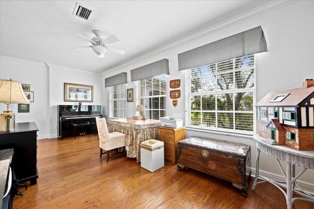 1437 Barlow Court, Palm Beach Gardens, FL 33410