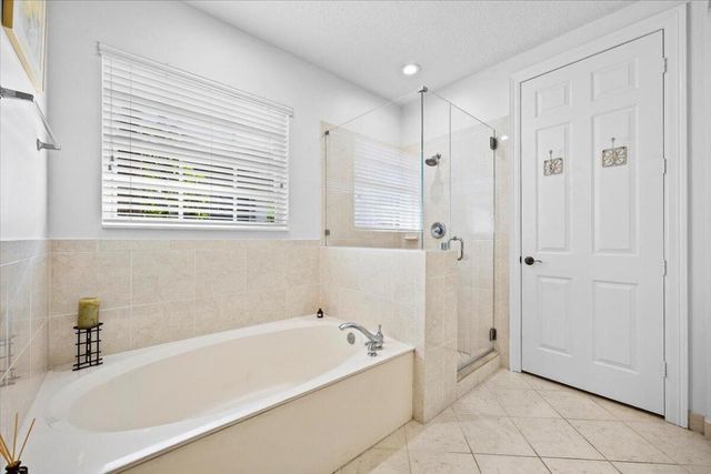 1437 Barlow Court, Palm Beach Gardens, FL 33410