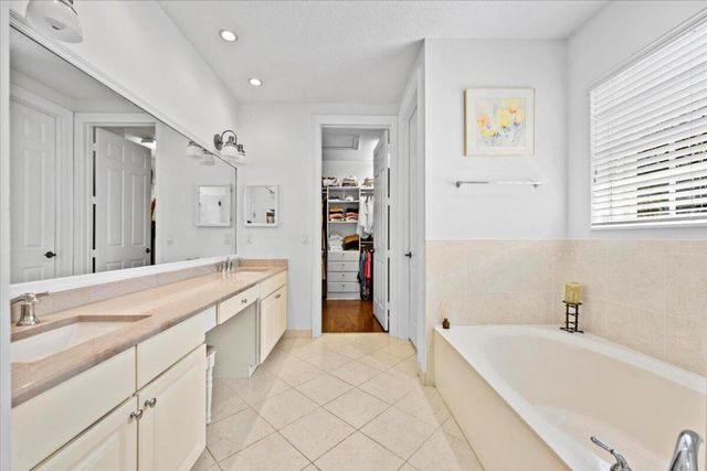 1437 Barlow Court, Palm Beach Gardens, FL 33410