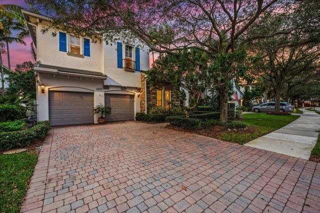 1437 Barlow Court, Palm Beach Gardens, FL 33410