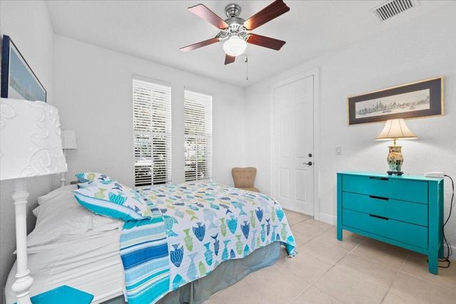 1437 Barlow Court, Palm Beach Gardens, FL 33410