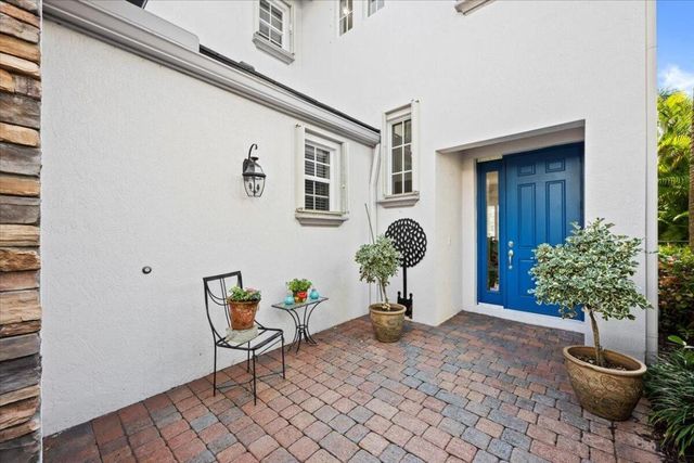 1437 Barlow Court, Palm Beach Gardens, FL 33410