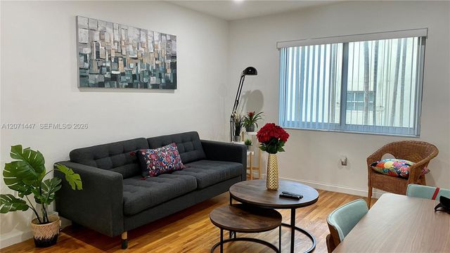 215 Antilla Avenue 1, Coral Gables, FL 33134