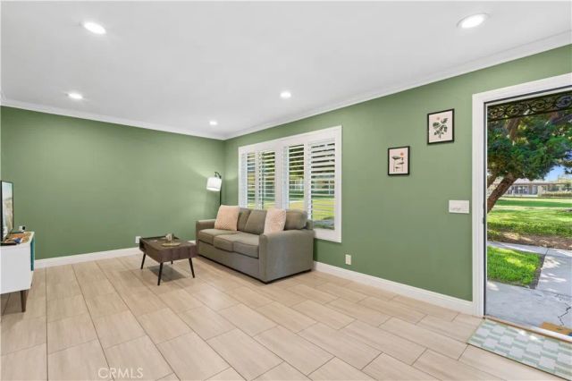 3165 College, Costa Mesa, CA 92626