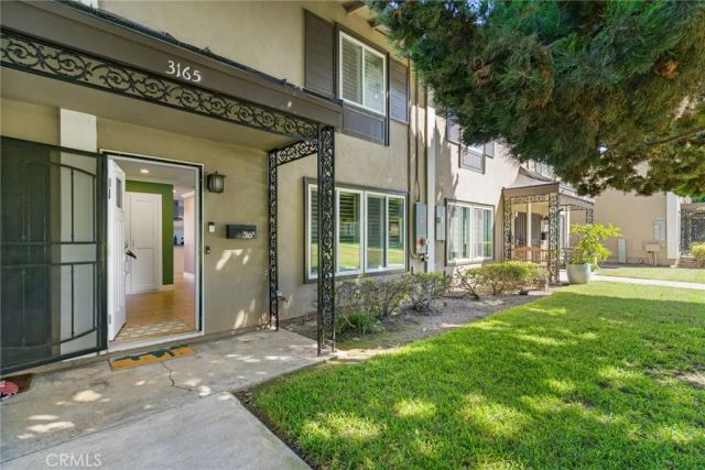 3165 College, Costa Mesa, CA 92626