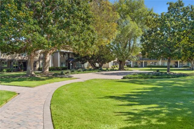 3165 College, Costa Mesa, CA 92626