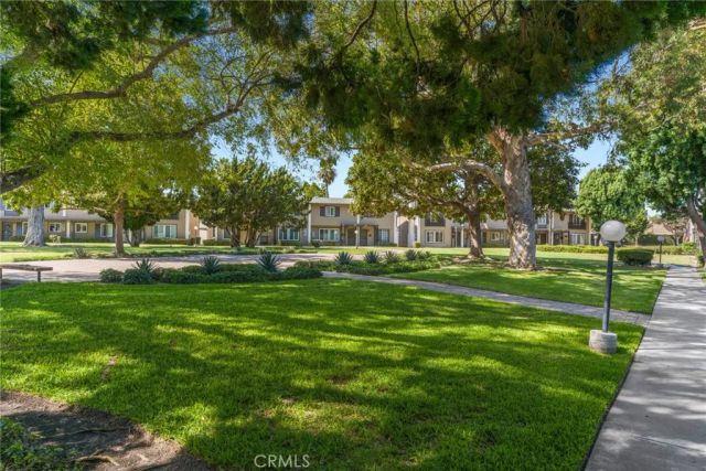 3165 College, Costa Mesa, CA 92626