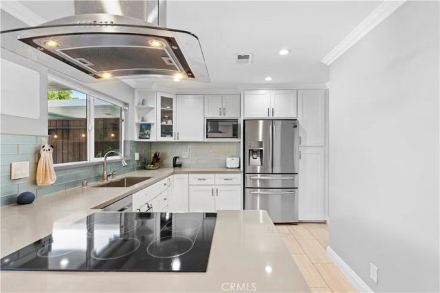 3165 College, Costa Mesa, CA 92626