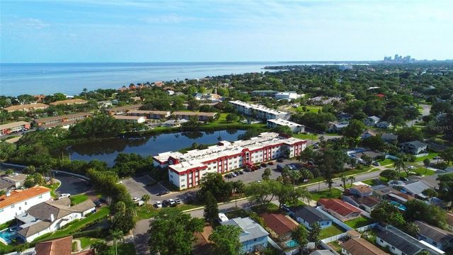 1860 MASSACHUSETTS AVENUE NE 224, St Petersburg, FL 33703