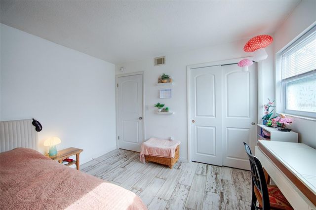 1860 MASSACHUSETTS AVENUE NE 224, St Petersburg, FL 33703