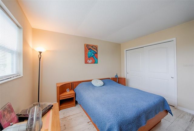 1860 MASSACHUSETTS AVENUE NE 224, St Petersburg, FL 33703