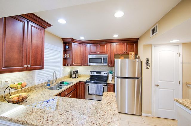 1860 MASSACHUSETTS AVENUE NE 224, St Petersburg, FL 33703