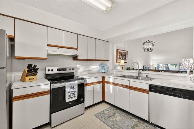 259 Moss Oak Lane, St Simons Island, GA 31522