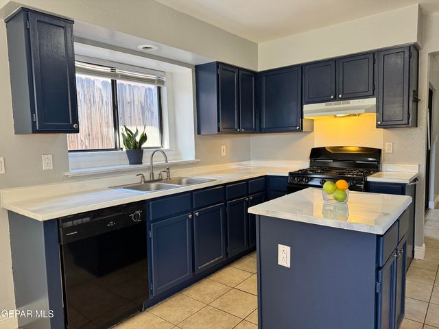 7404 JON MEIER Court, El Paso, TX 79912