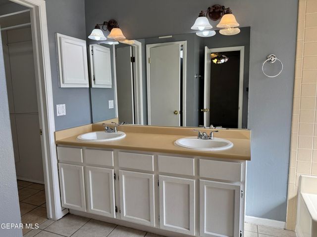 7404 JON MEIER Court, El Paso, TX 79912