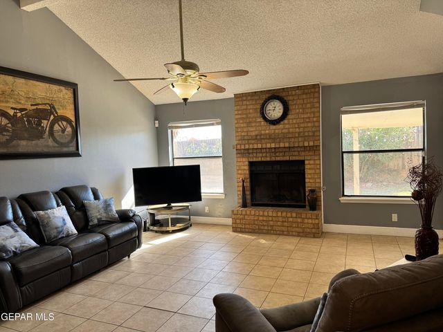 7404 JON MEIER Court, El Paso, TX 79912