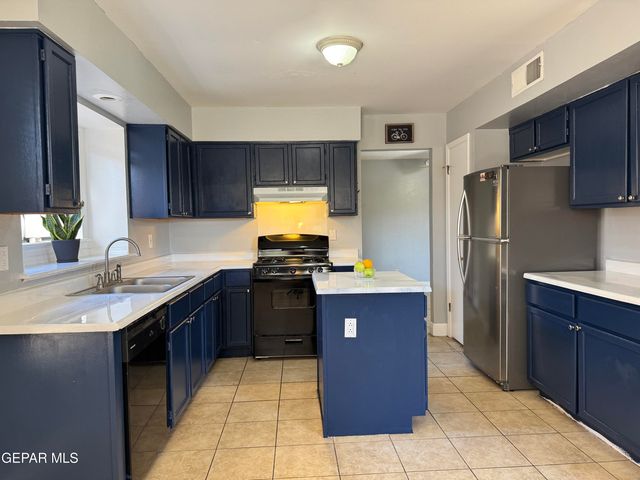 7404 JON MEIER Court, El Paso, TX 79912