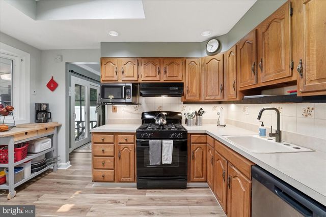 843 STERNER MILL RD, Feasterville Trevose, PA 19053