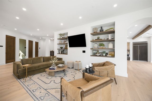 7532 East Grand Avenue 642, Dallas, TX 75214