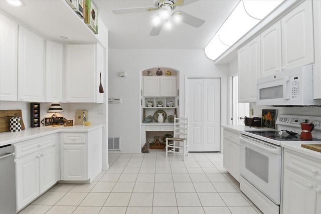 4 POPPY COURT, Homosassa, FL 34446