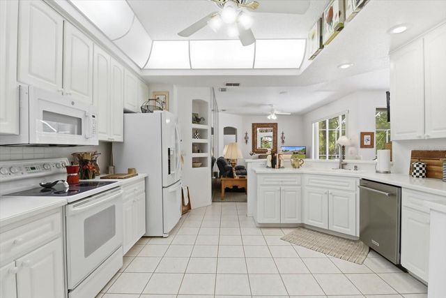 4 POPPY COURT, Homosassa, FL 34446