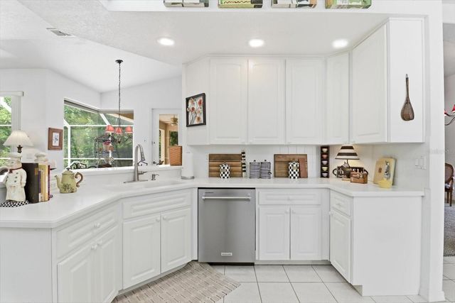4 POPPY COURT, Homosassa, FL 34446