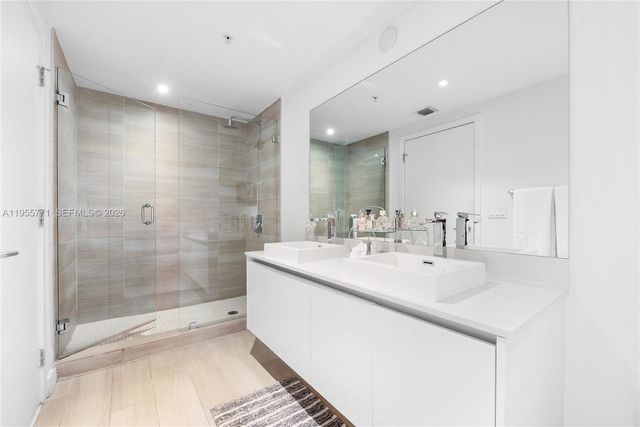 1600 SW 1st Ave 707, Miami, FL 33129