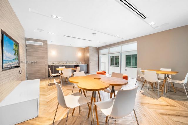 1600 SW 1st Ave 707, Miami, FL 33129