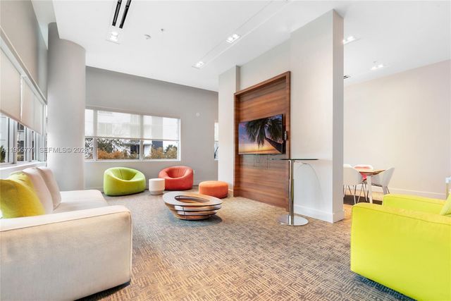 1600 SW 1st Ave 707, Miami, FL 33129