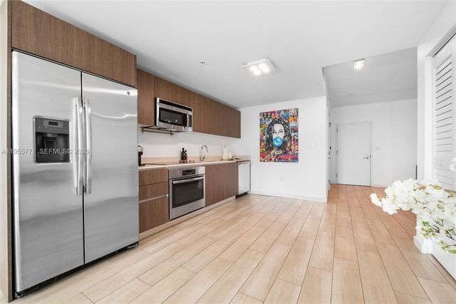 1600 SW 1st Ave 707, Miami, FL 33129