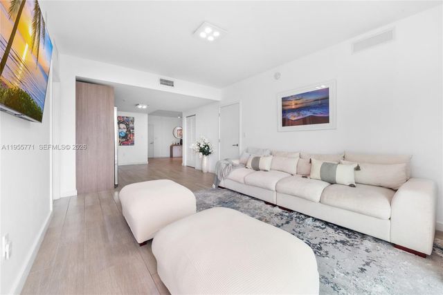 1600 SW 1st Ave 707, Miami, FL 33129