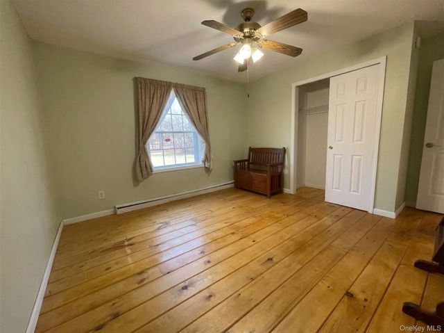 1038 Us Route 209, Cuddebackville, NY 12729