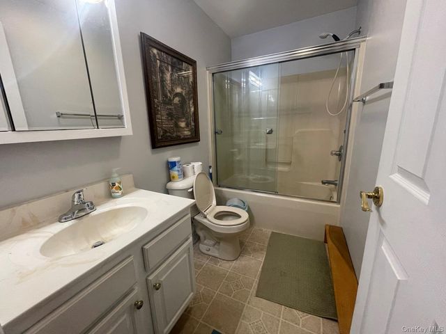 1038 Us Route 209, Cuddebackville, NY 12729