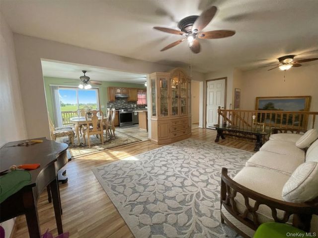 1038 Us Route 209, Cuddebackville, NY 12729