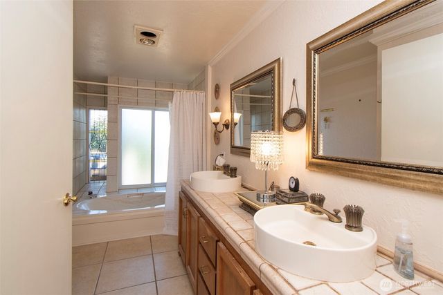 1633 E 5th Street, Port Angeles, WA 98362