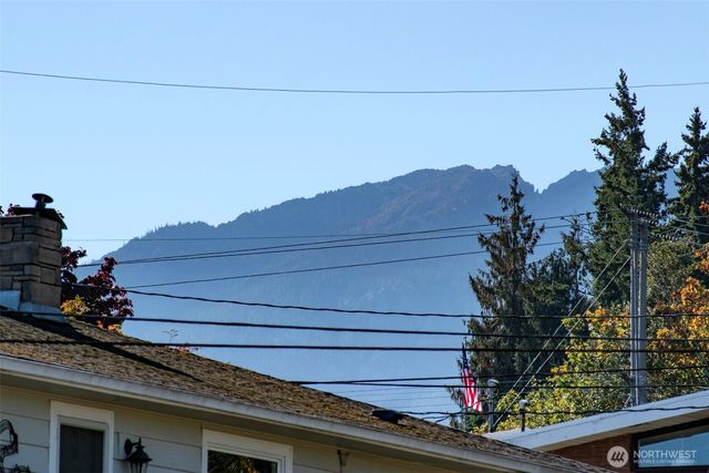 1633 E 5th Street, Port Angeles, WA 98362