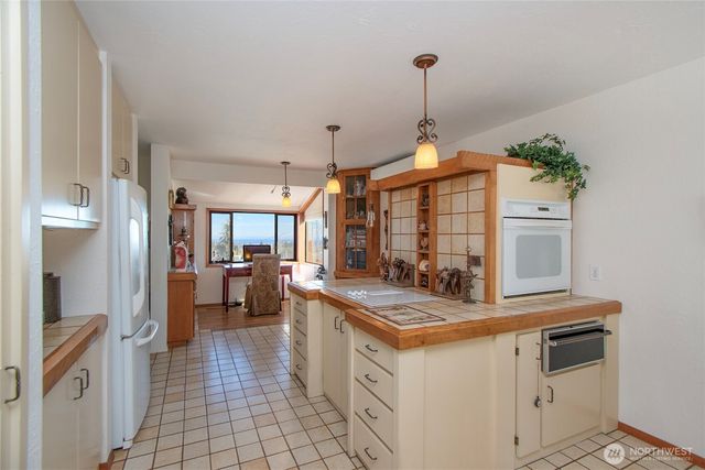 1633 E 5th Street, Port Angeles, WA 98362