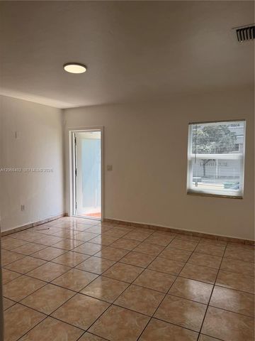 636 SW 8th Avenue 636, Miami, FL 33130