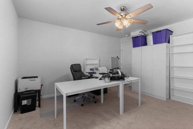 9028 Copenhagen Dr, Murfreesboro, TN 37129