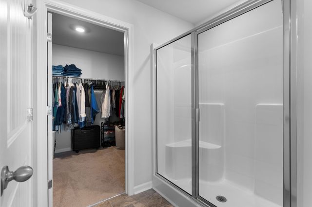 9028 Copenhagen Dr, Murfreesboro, TN 37129