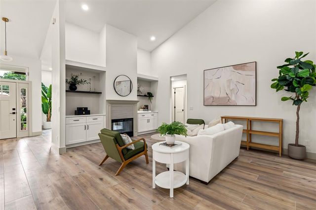 700 W PINEWOOD COURT, Lake Mary, FL 32746