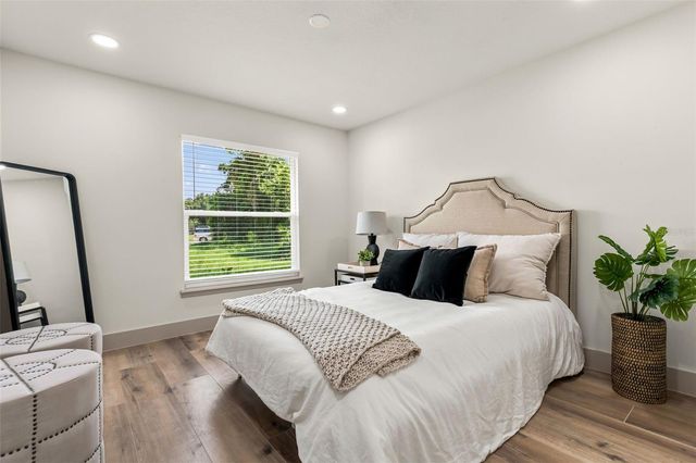700 W PINEWOOD COURT, Lake Mary, FL 32746