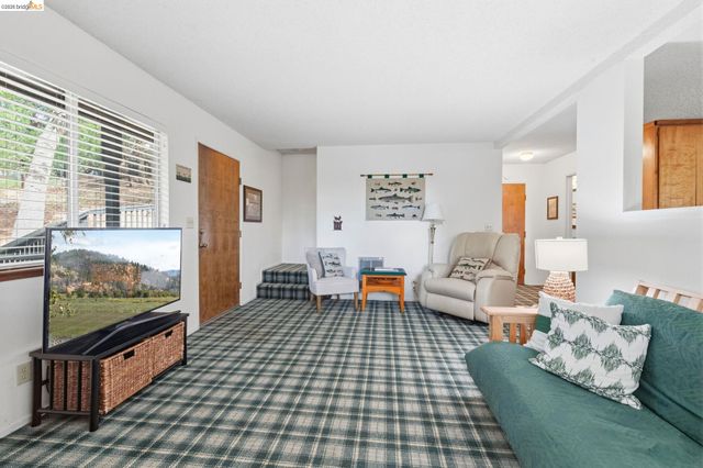 23303 Bluebird Hill Rd, Twain Harte, CA 95383